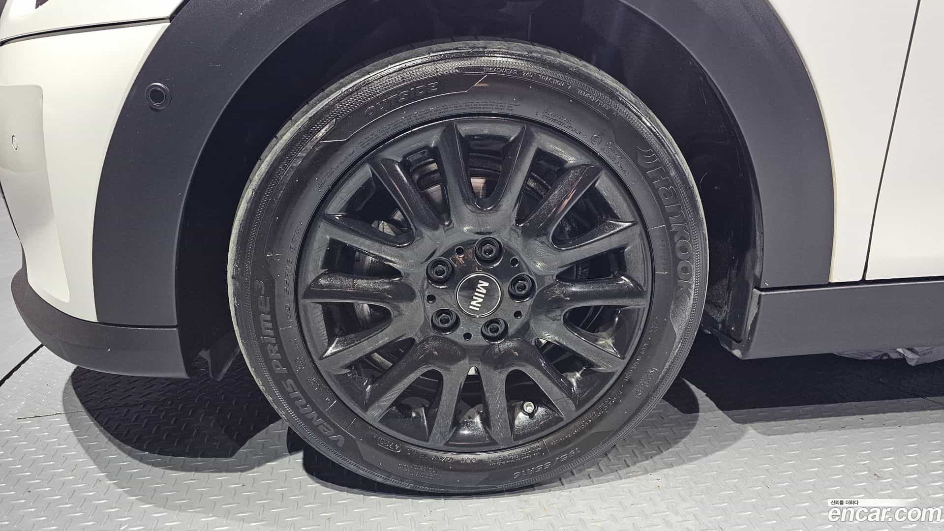 Cooper Mini 2024.6-OUTER-005