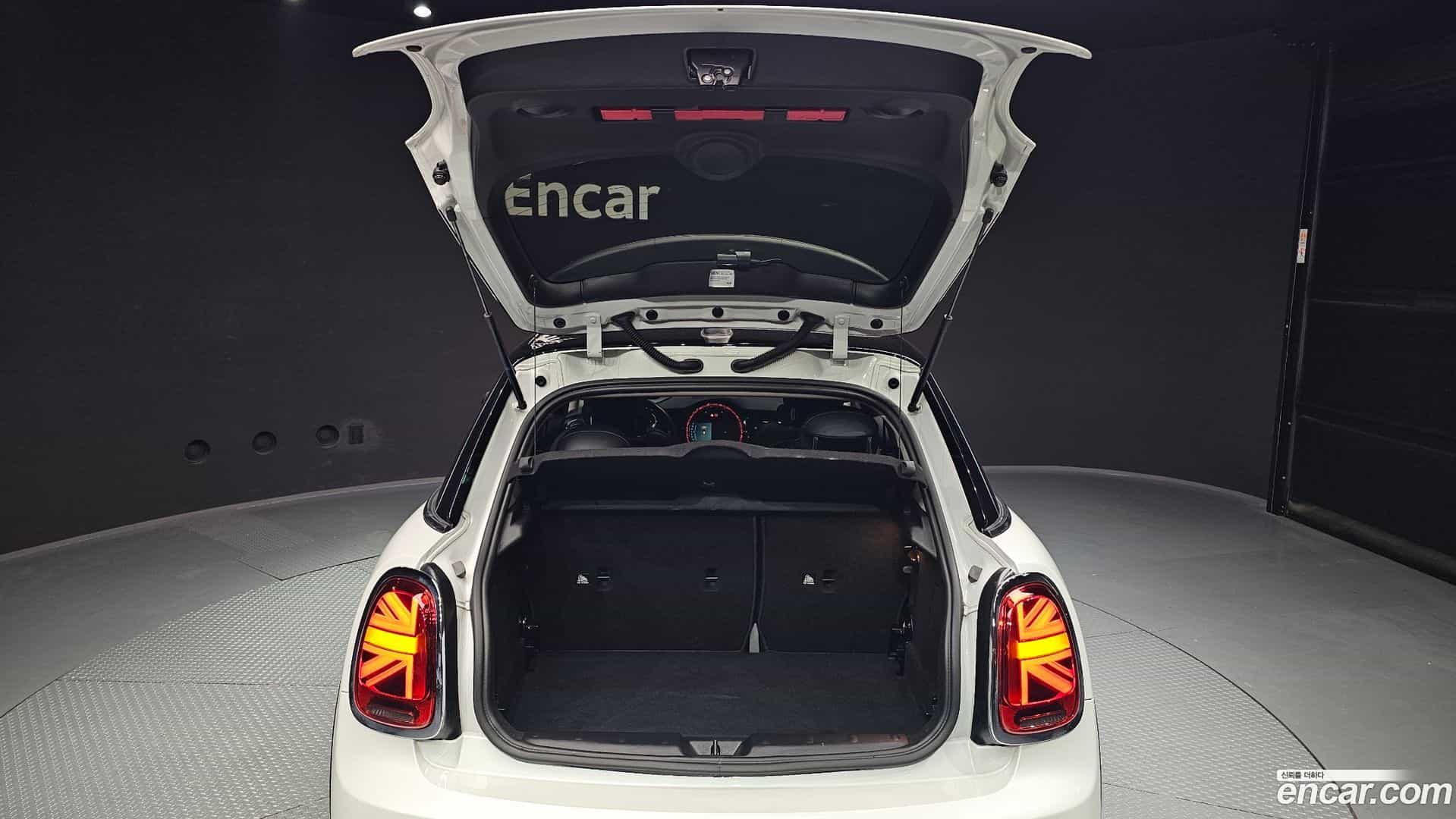 Cooper Mini 2024.6-OPTION-024