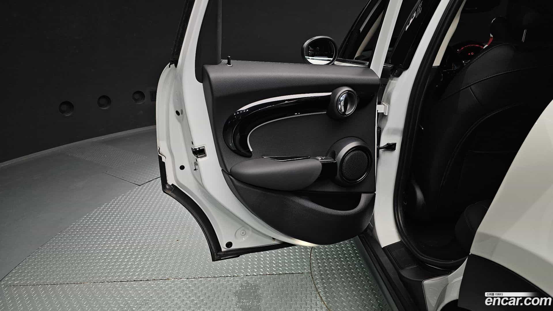 Cooper Mini 2024.6-INNER-035