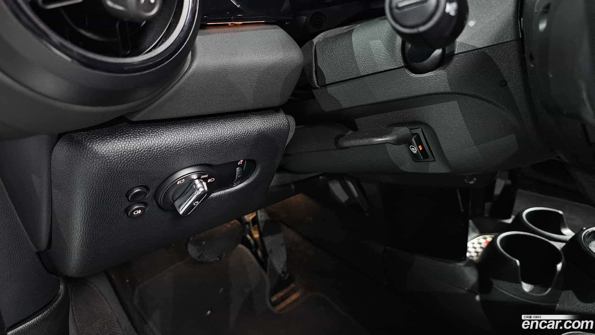 Cooper Mini 2024.6-OPTION-040