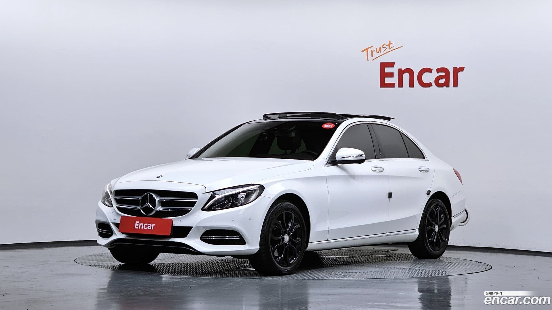 Main__Slider__Photo:C-Class Mercedes-Benz 2015.3-0
