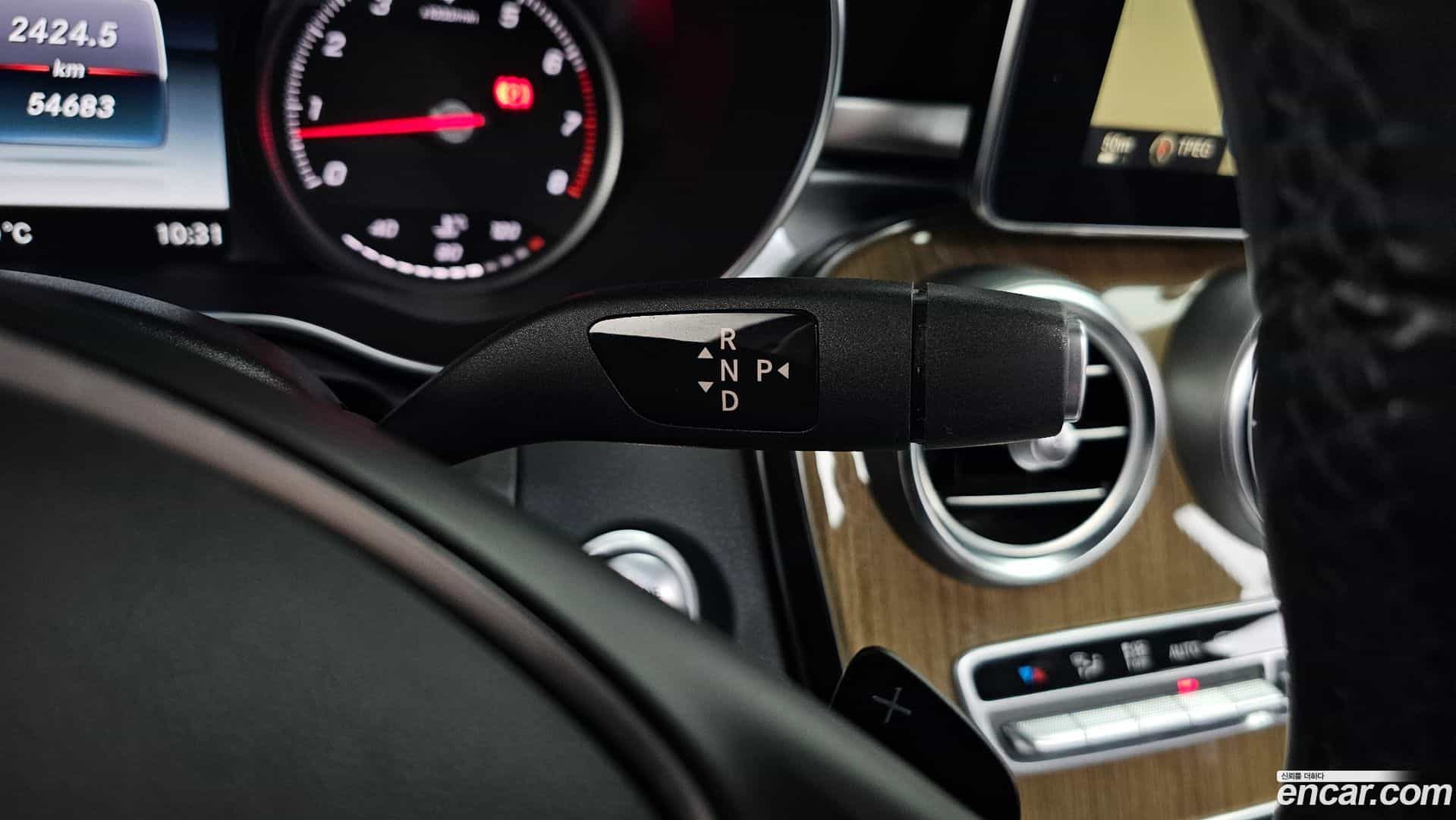 C-Class Mercedes-Benz 2015.3-INNER-009