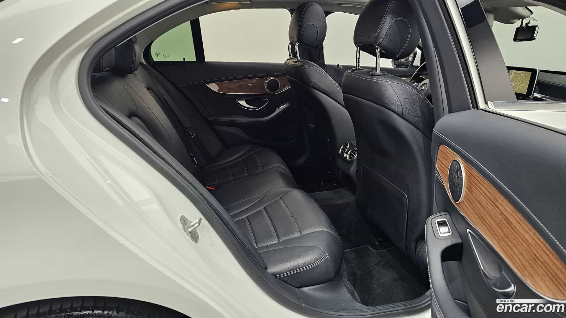 C-Class Mercedes-Benz 2015.3-OPTION-015