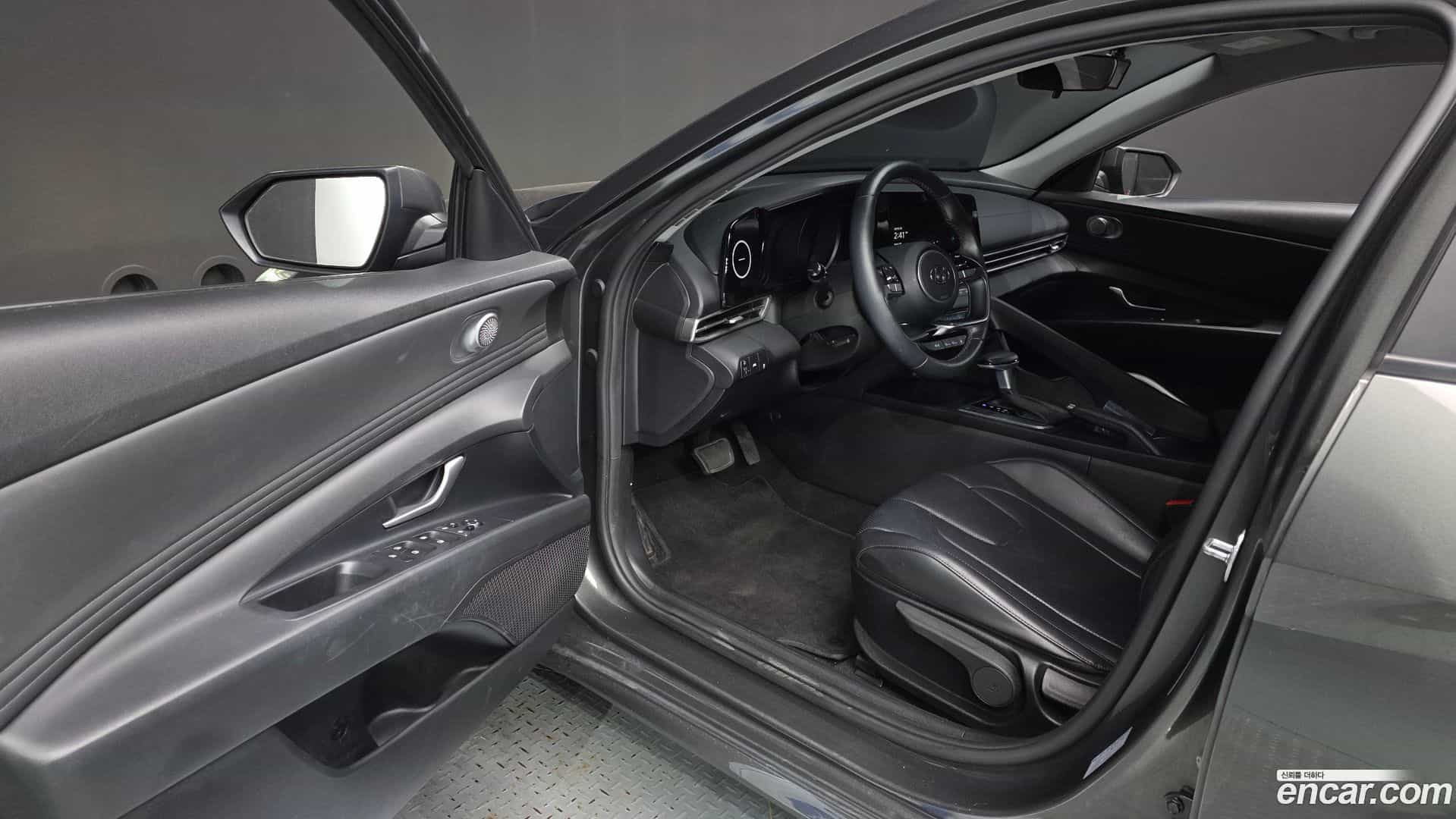AVANTE Hyundai 2021.3-OPTION-021
