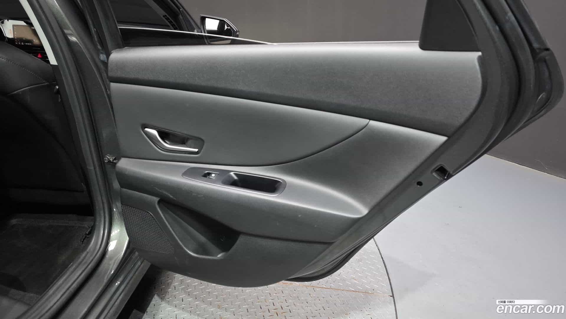 AVANTE Hyundai 2021.3-INNER-035