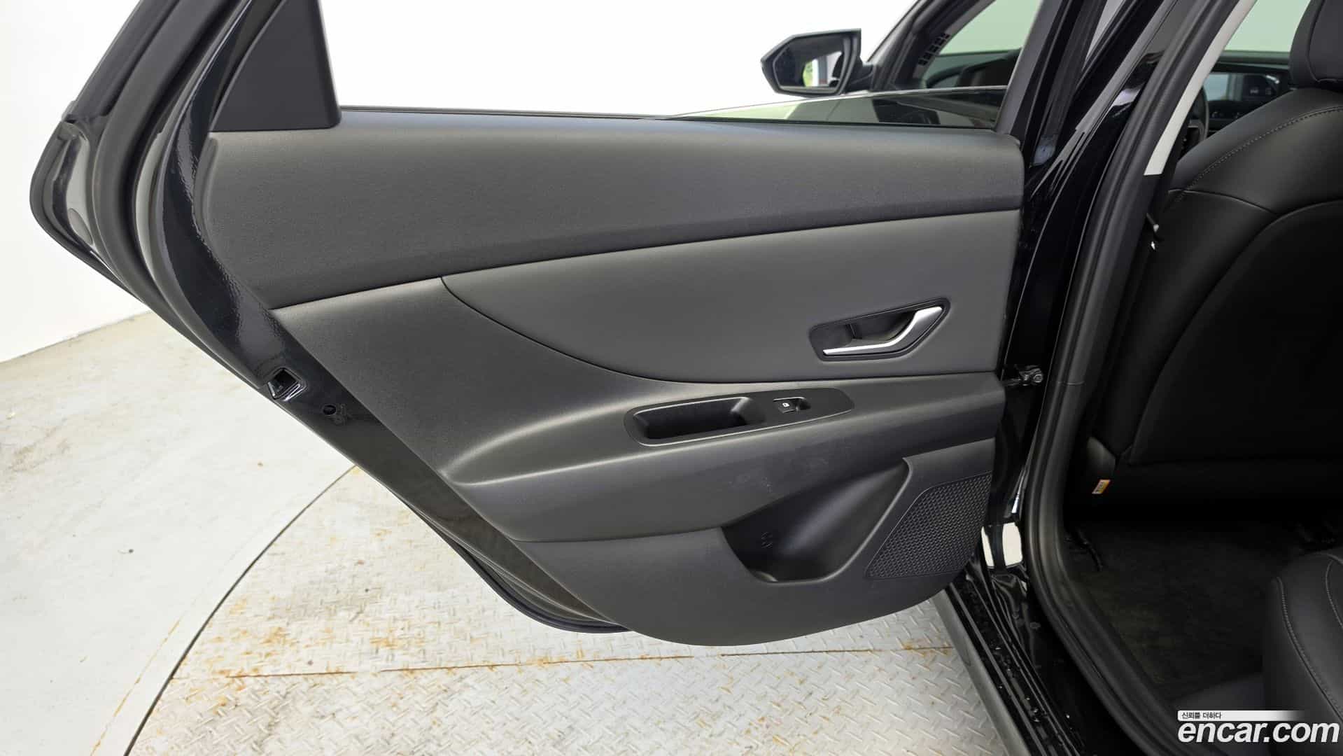 AVANTE Hyundai 2023.4-INNER-035