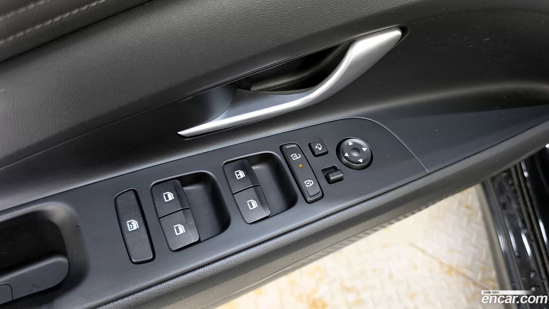 AVANTE Hyundai 2023.4-OPTION-040