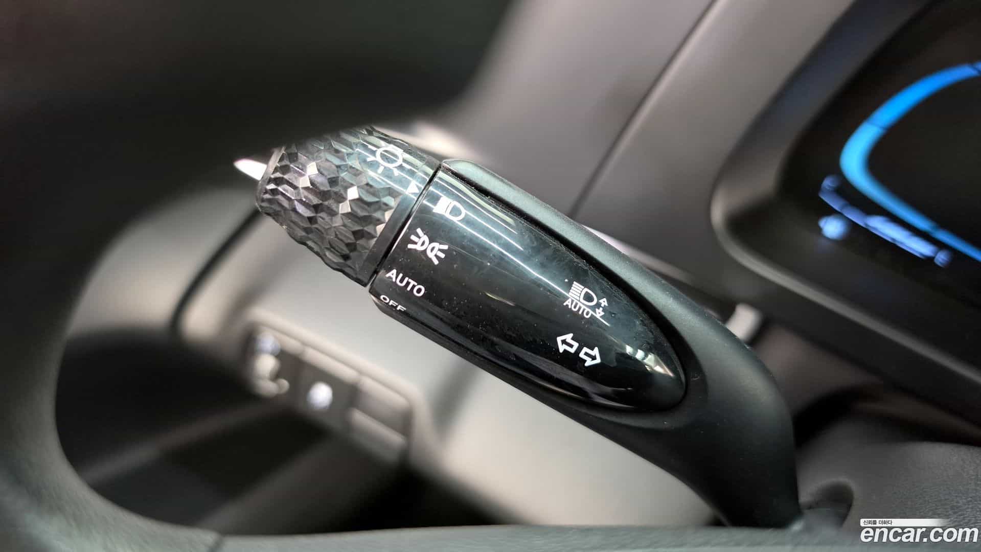 AVANTE Hyundai 2023.4-OPTION-041