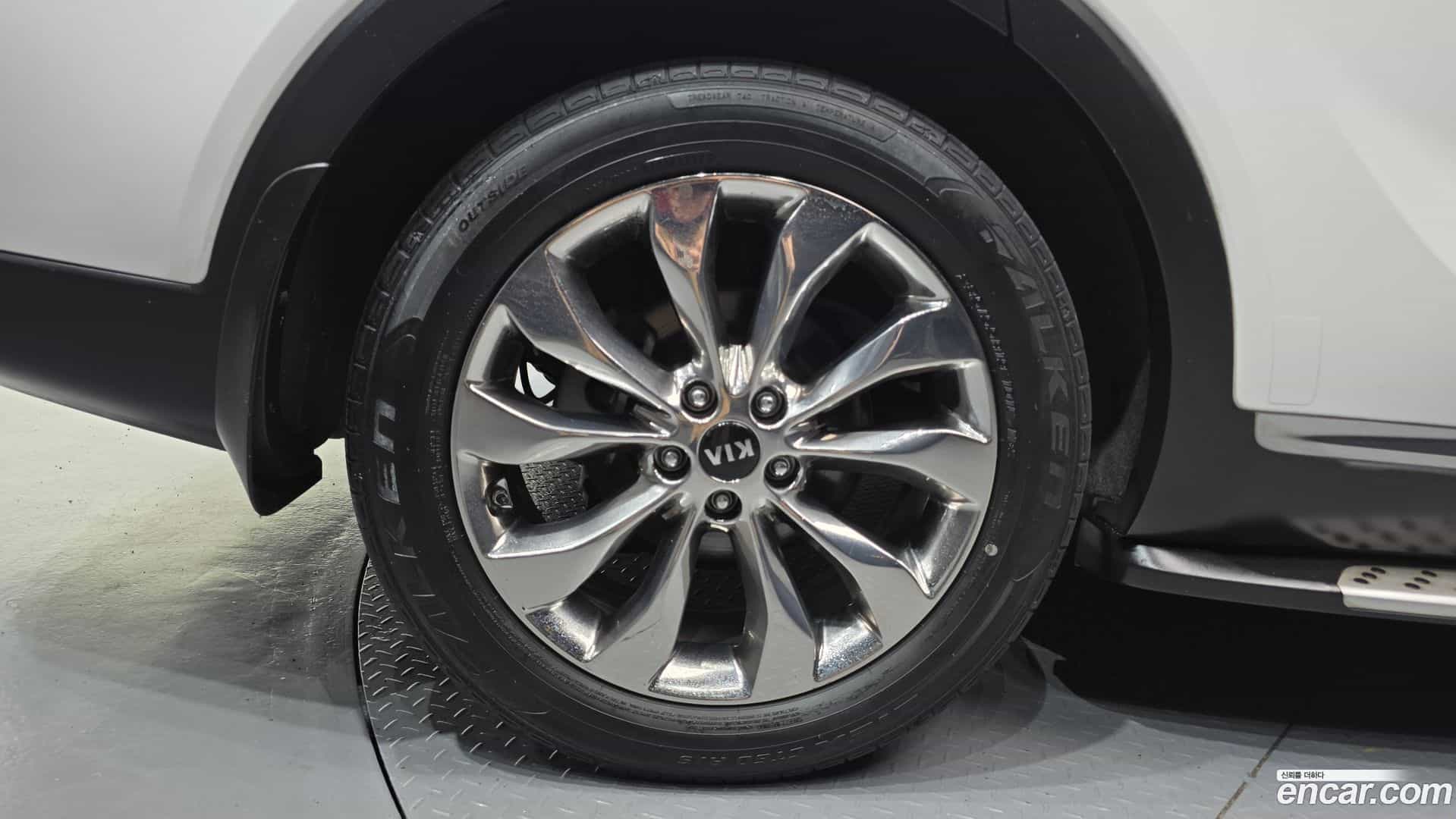 Sorento Kia 2018.2-OUTER-005