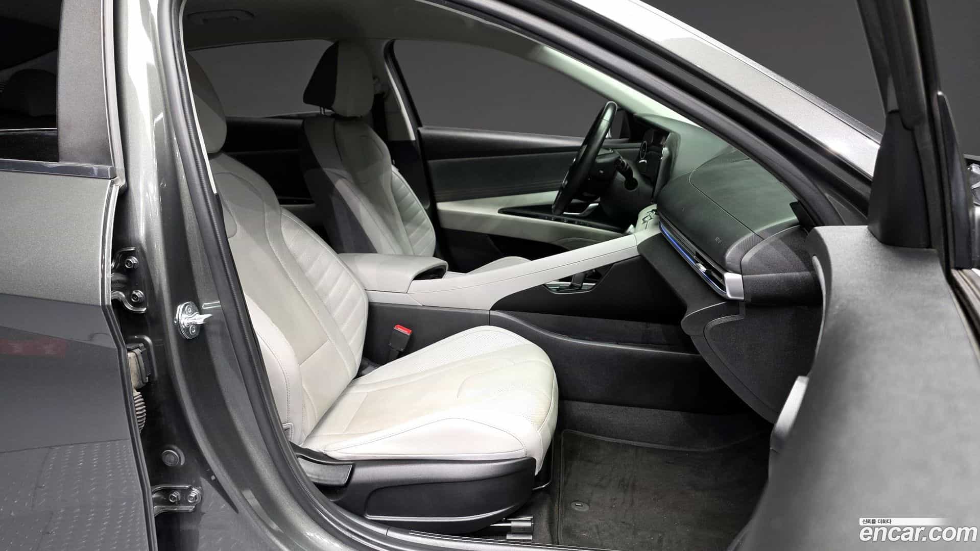 AVANTE Hyundai 2020.11-OPTION-015