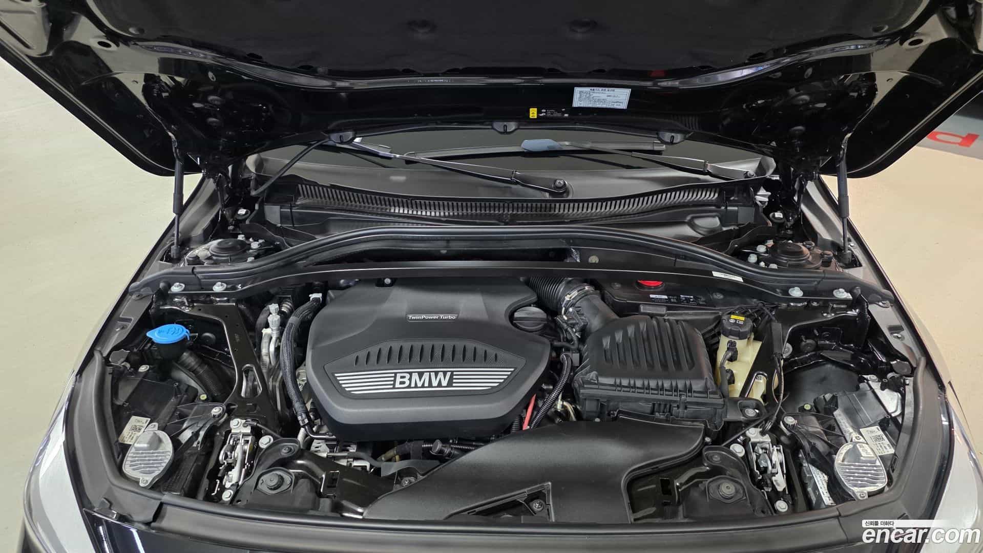 1-Series BMW 2021.4-OUTER-006