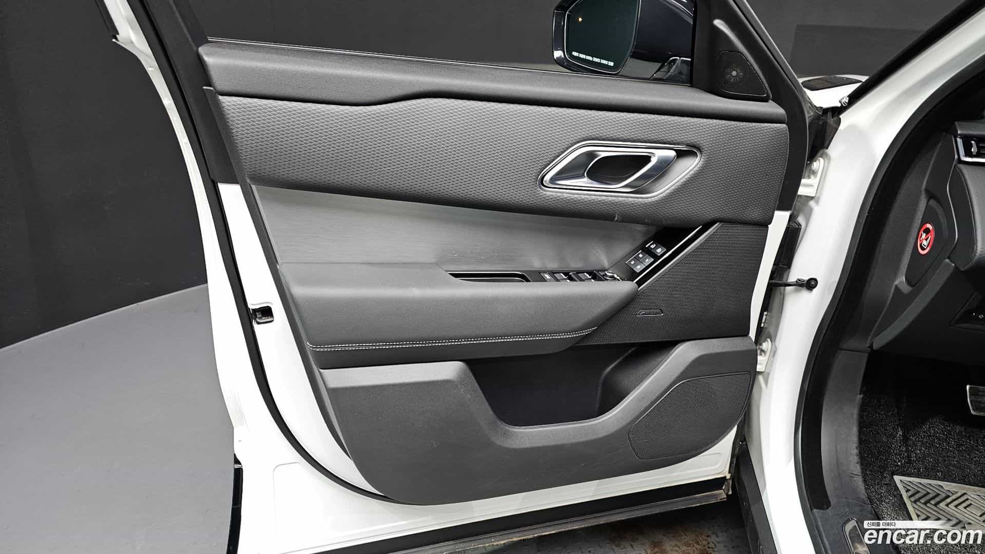 Range Rover Velar Land Rover 2023.6-INNER-034
