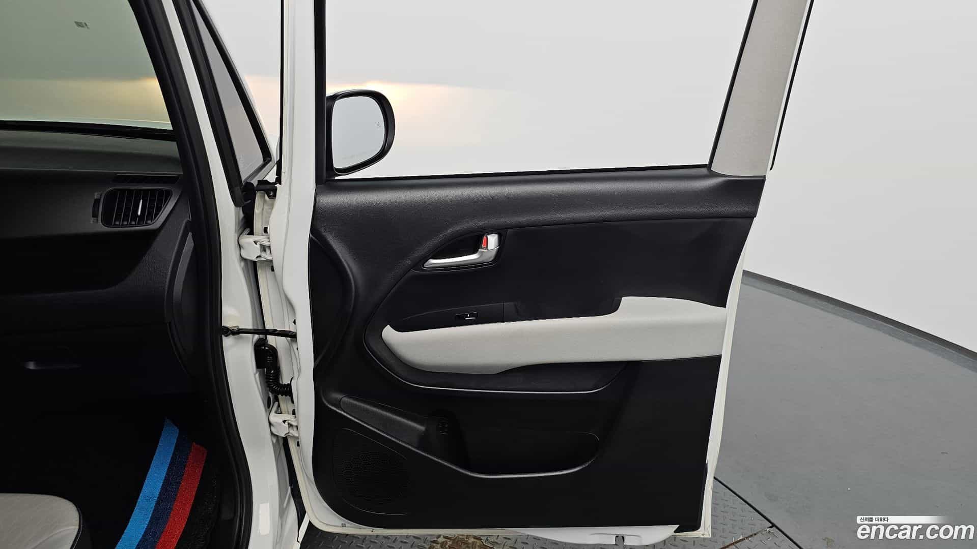 RAY Kia 2022.10-INNER-034