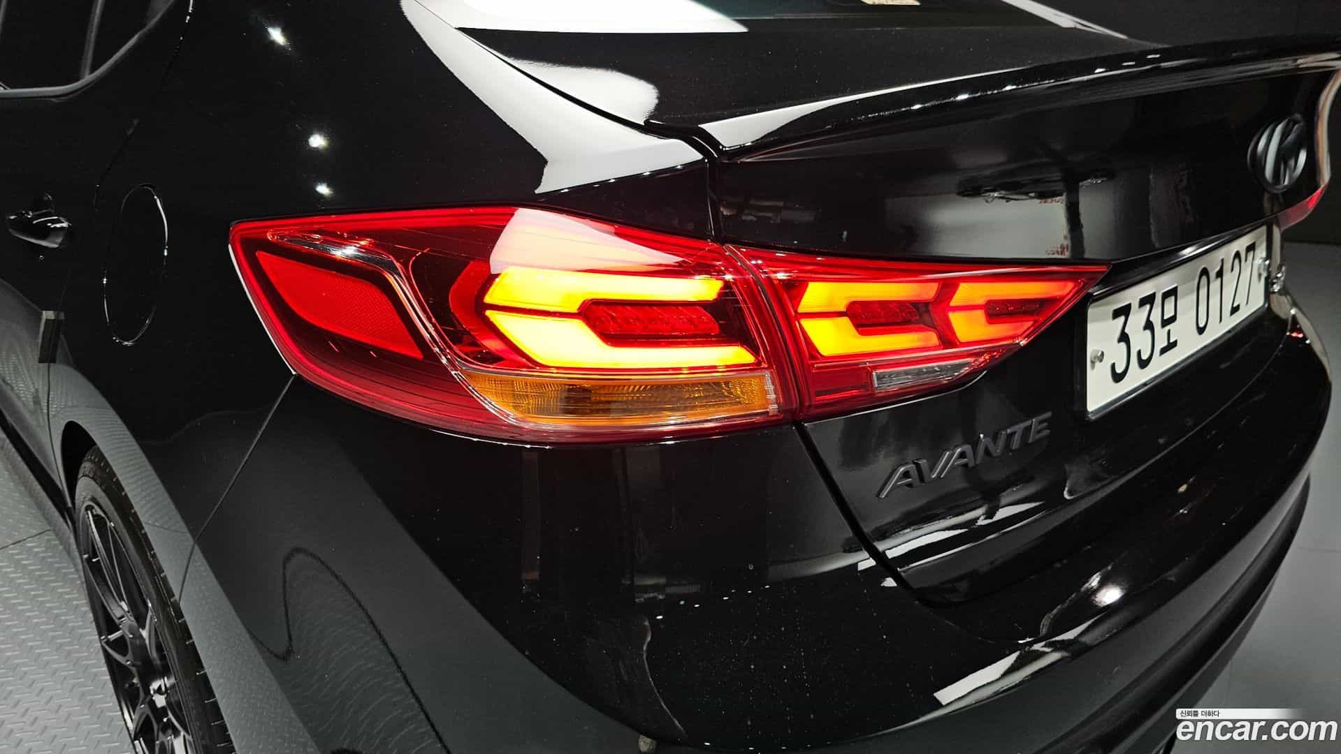AVANTE Hyundai 2016.9-OUTER-033