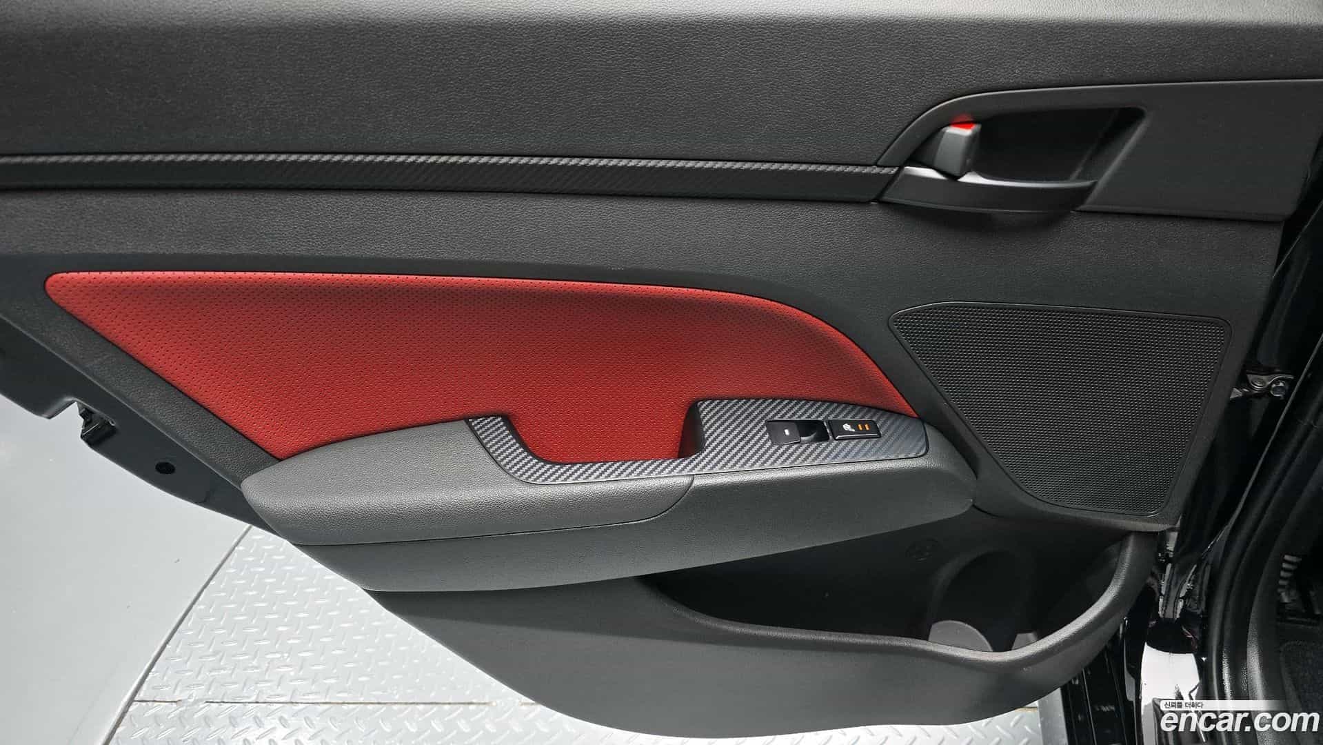 AVANTE Hyundai 2016.9-INNER-035