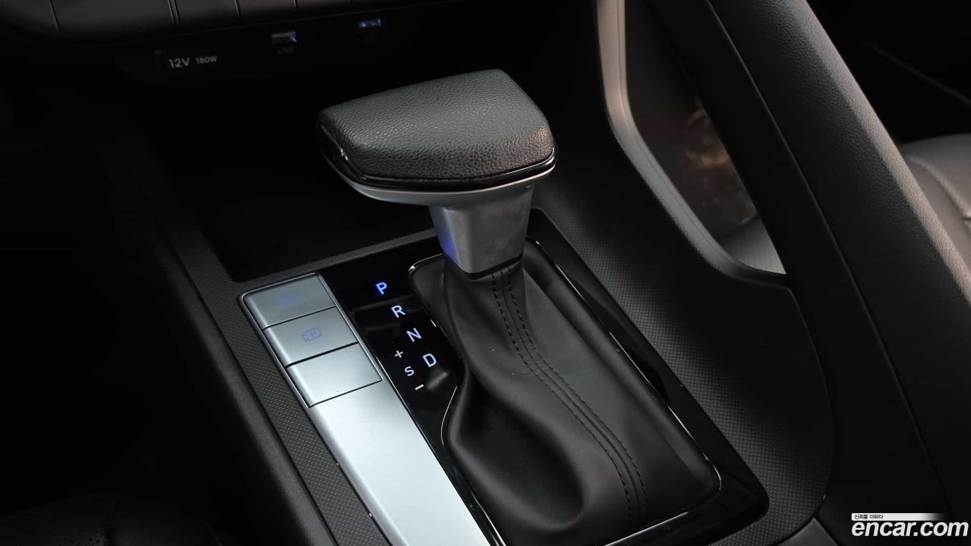 AVANTE Hyundai 2022.6-INNER-009
