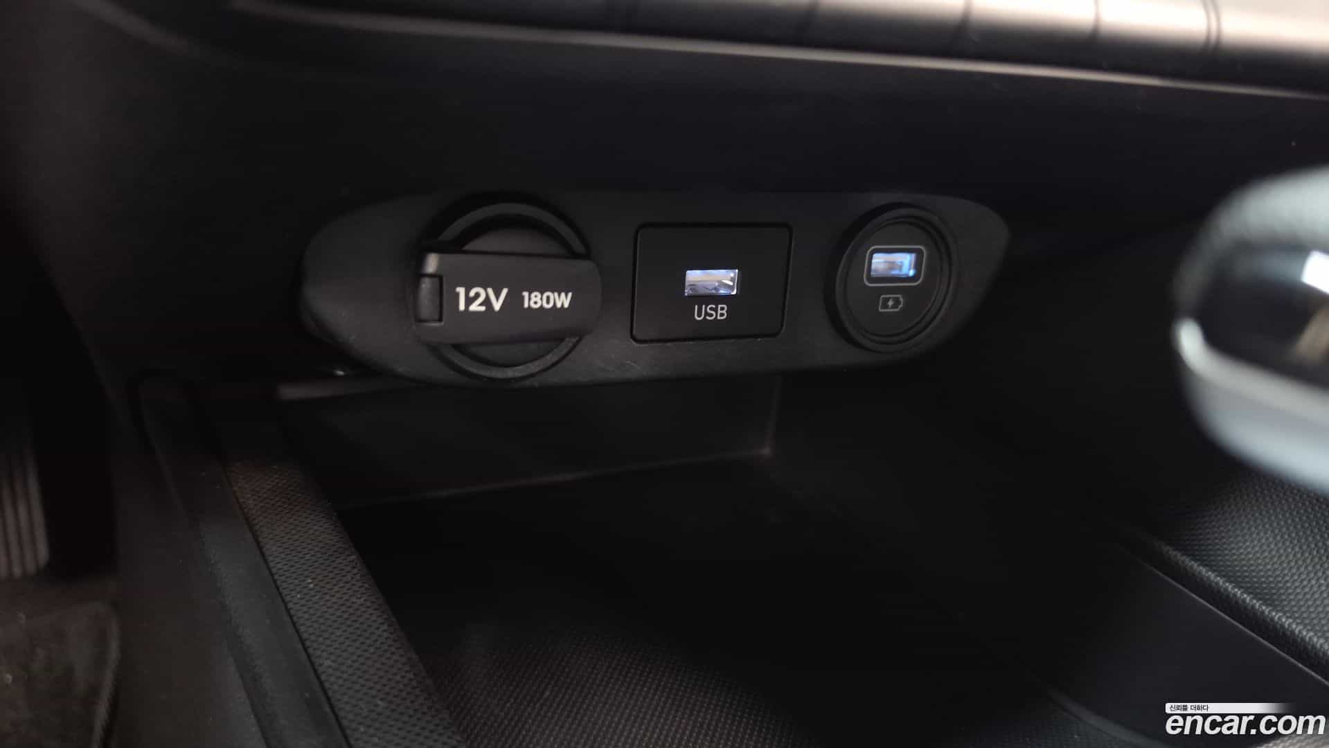 AVANTE Hyundai 2022.6-OPTION-016