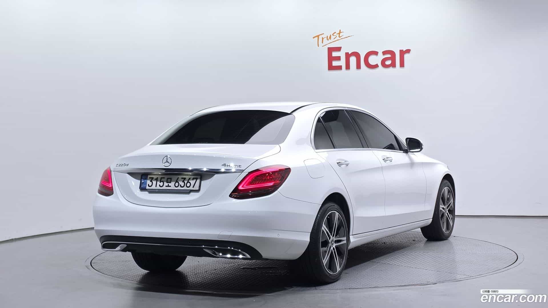 C-Class Mercedes-Benz 2020.11-OUTER-002