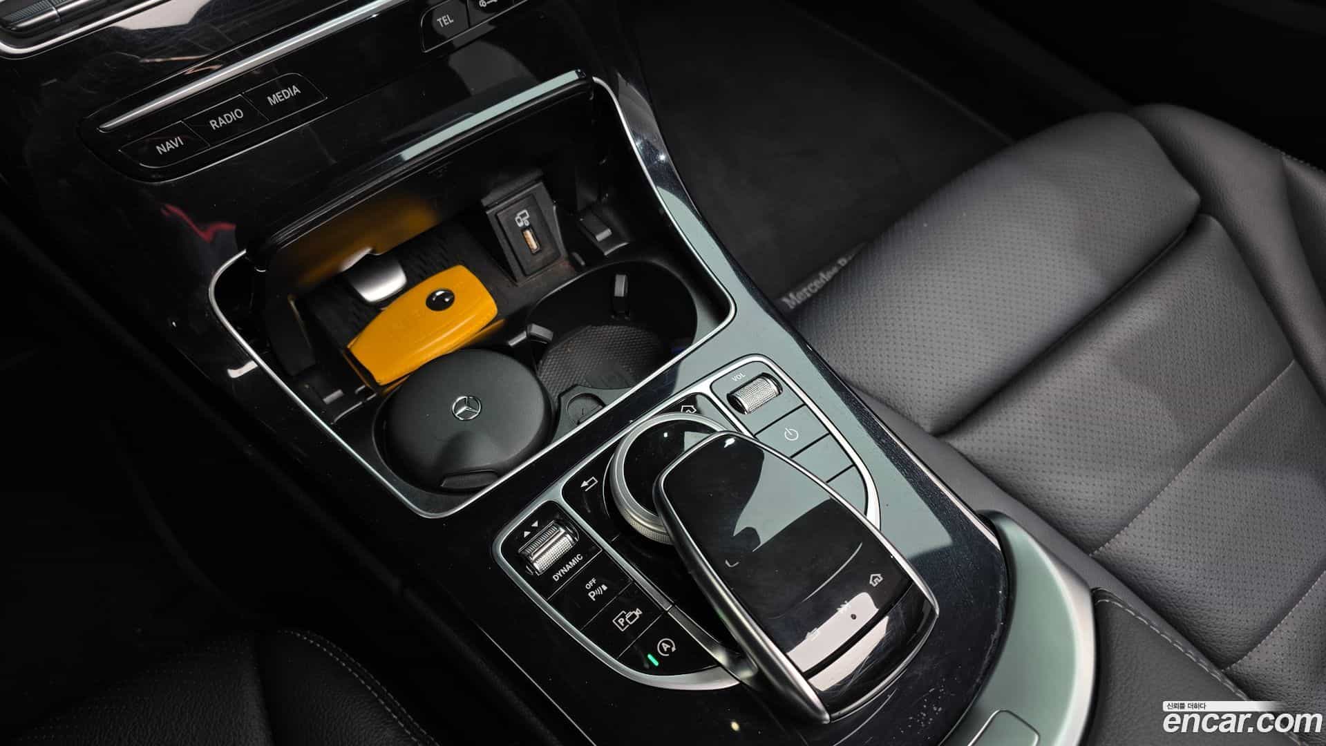 C-Class Mercedes-Benz 2020.11-OPTION-021
