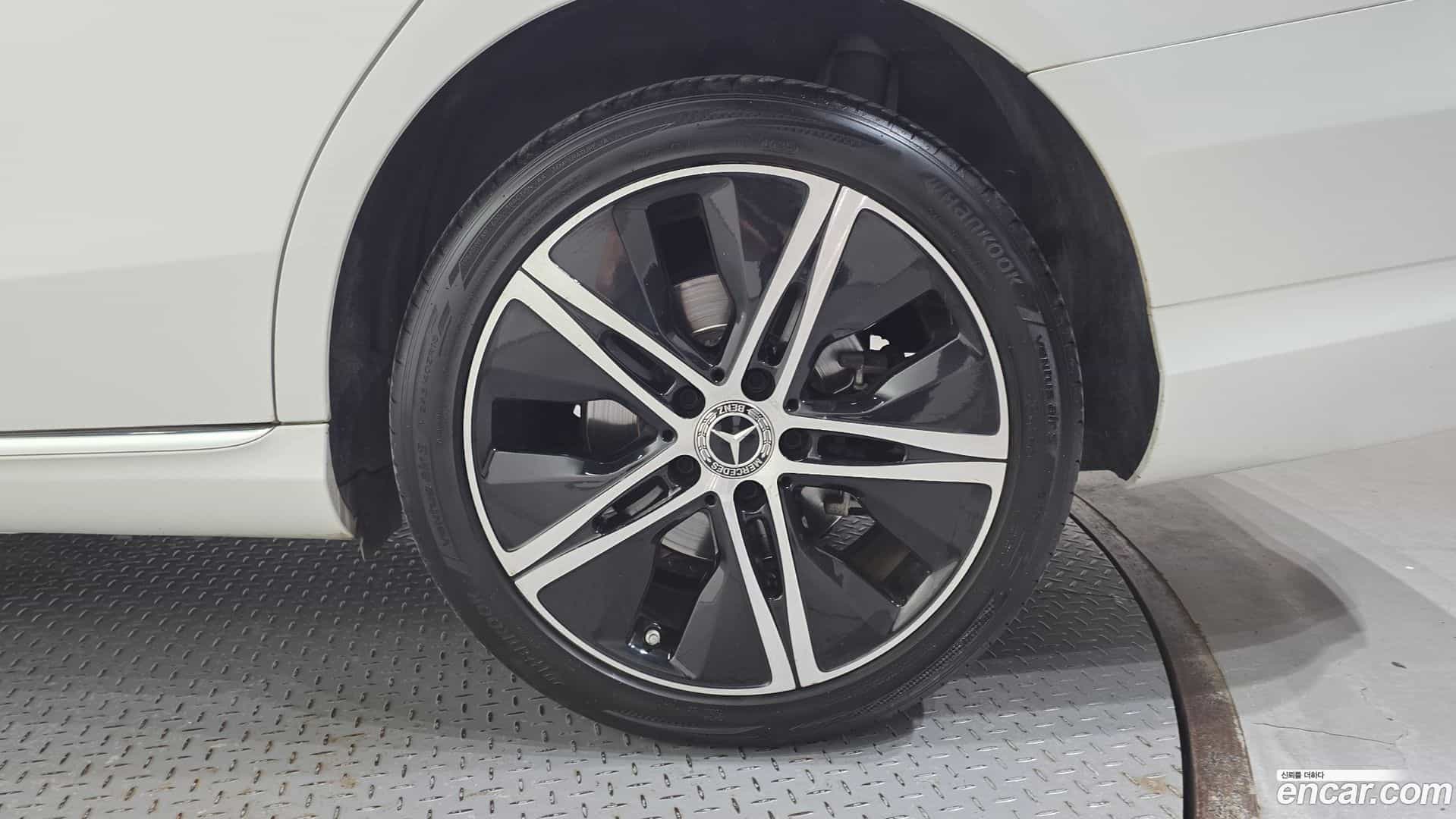 C-Class Mercedes-Benz 2020.11-OUTER-031