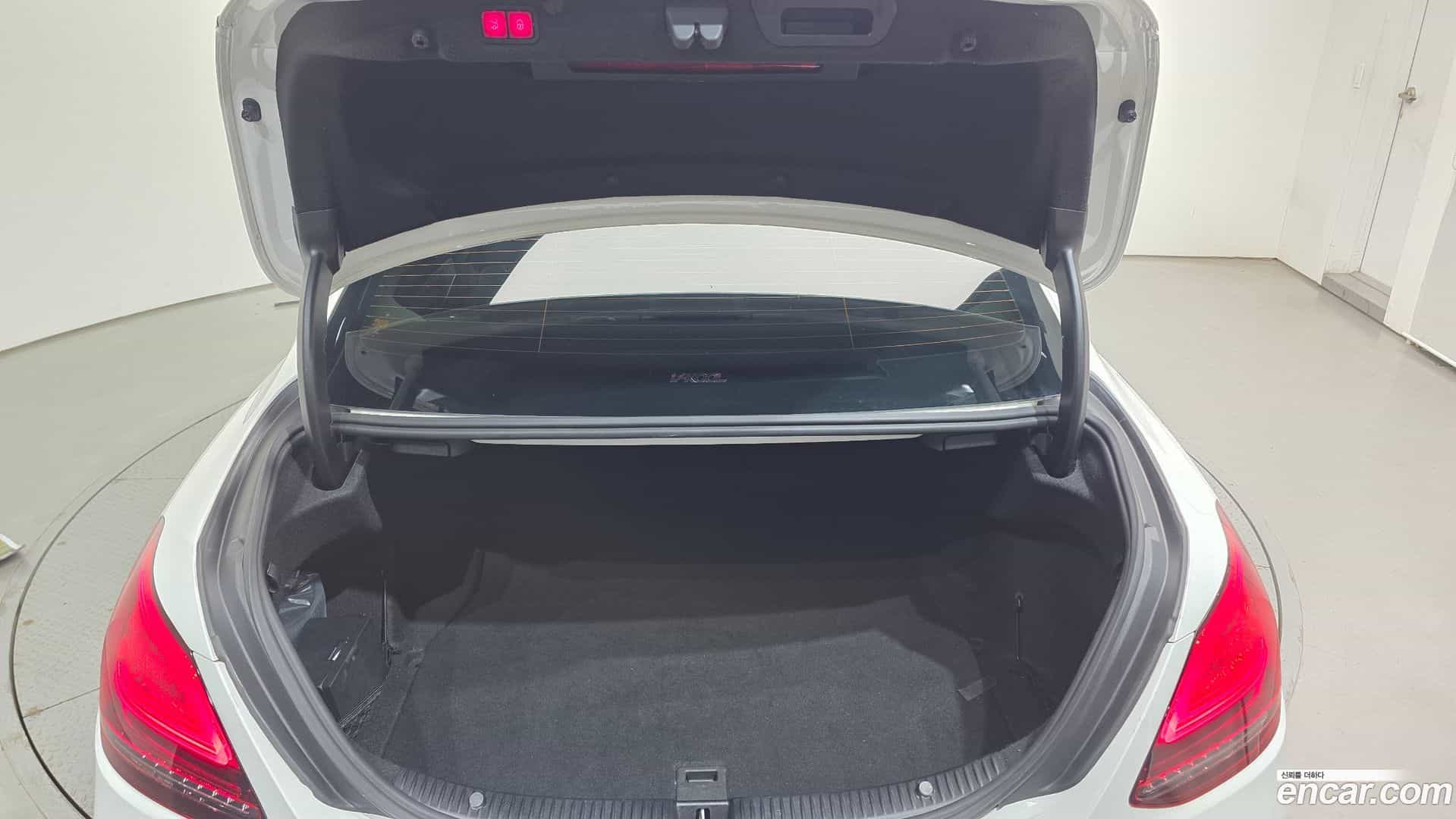 C-Class Mercedes-Benz 2020.11-OPTION-043