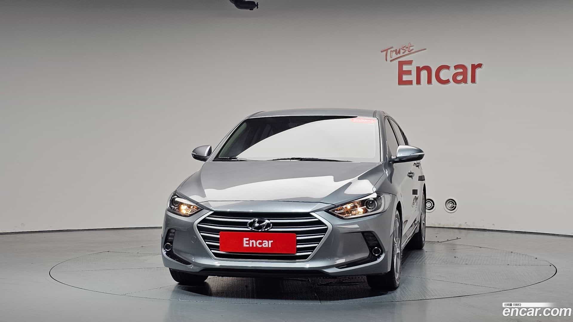 AVANTE Hyundai 2017.5-OUTER-003