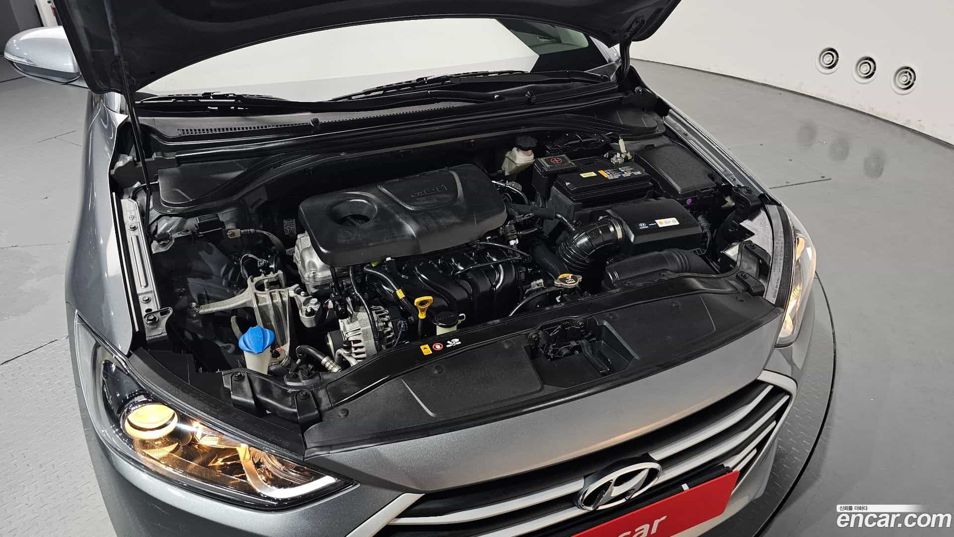 AVANTE Hyundai 2017.5-OUTER-006