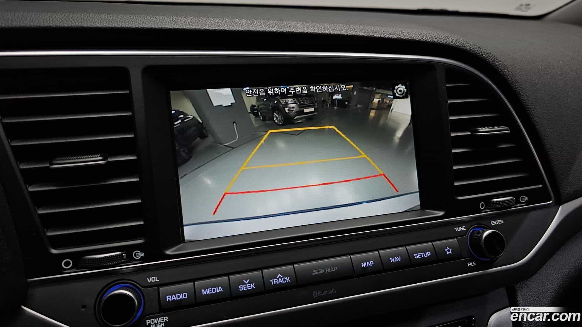 AVANTE Hyundai 2017.5-OPTION-018