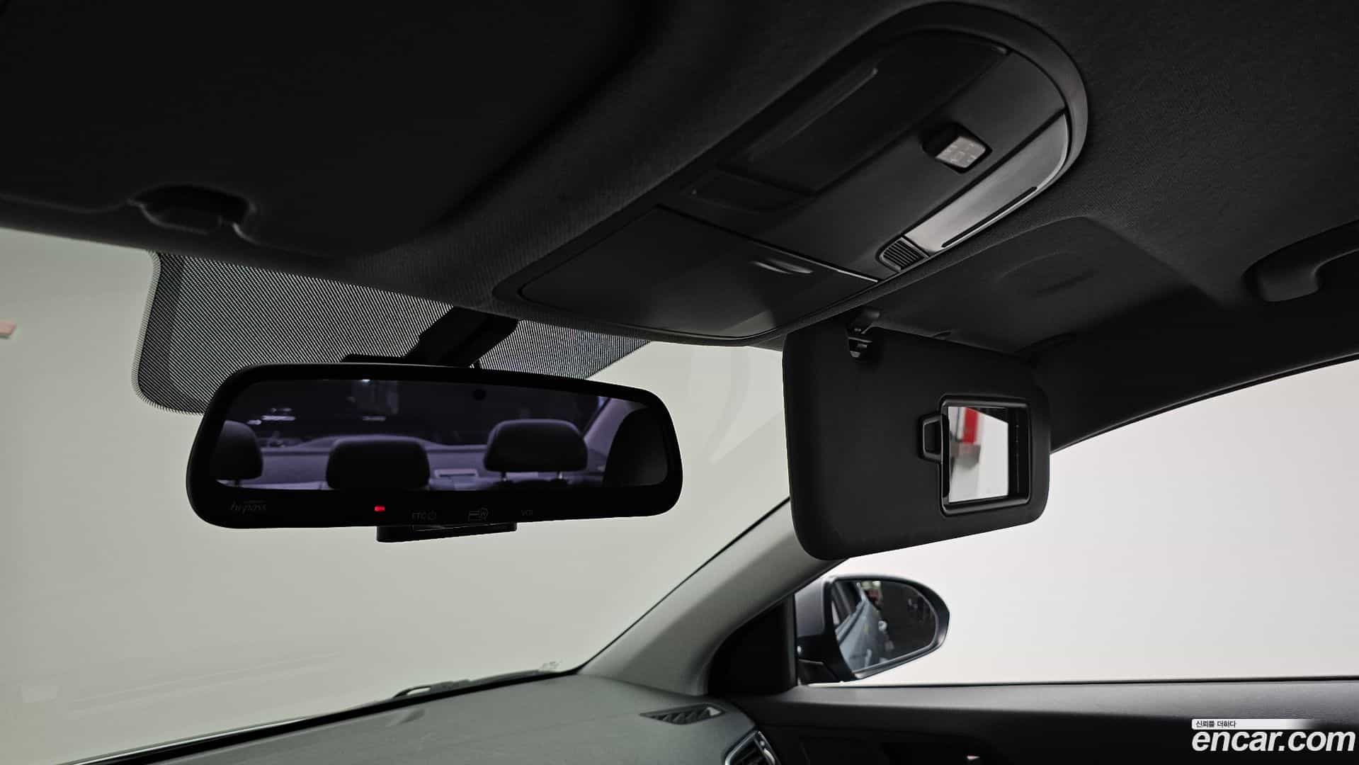 AVANTE Hyundai 2017.5-OPTION-023