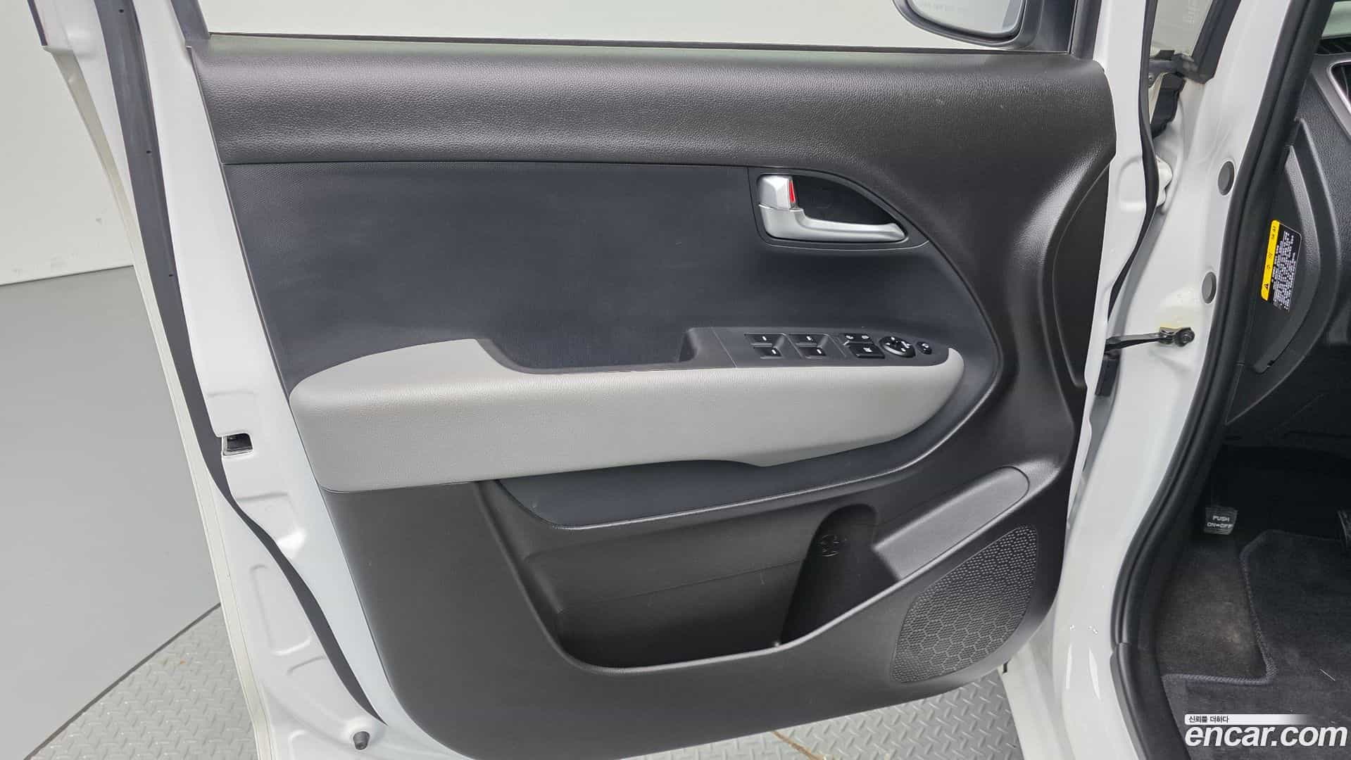 RAY Kia 2021.1-INNER-034