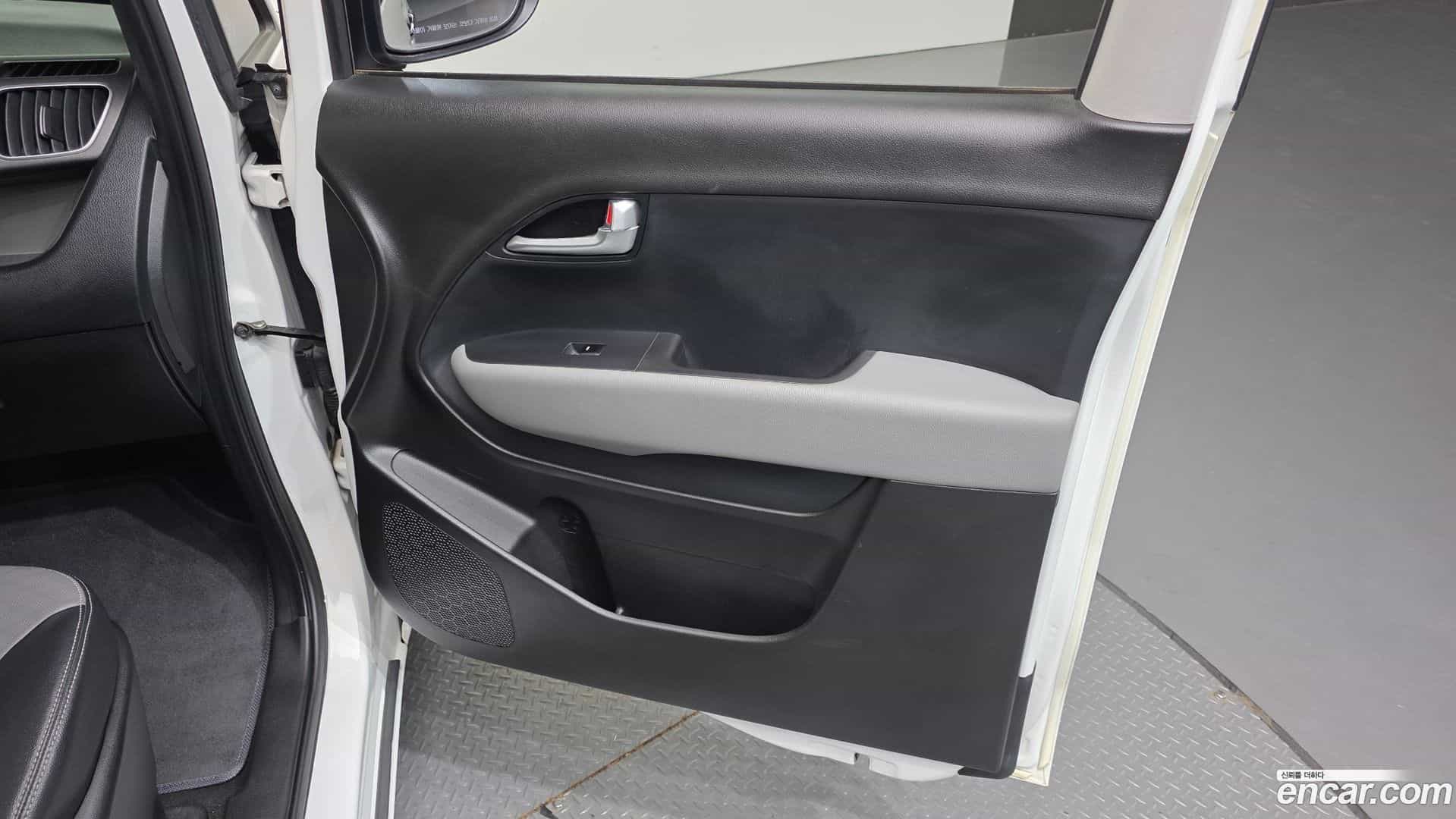 RAY Kia 2021.1-INNER-035