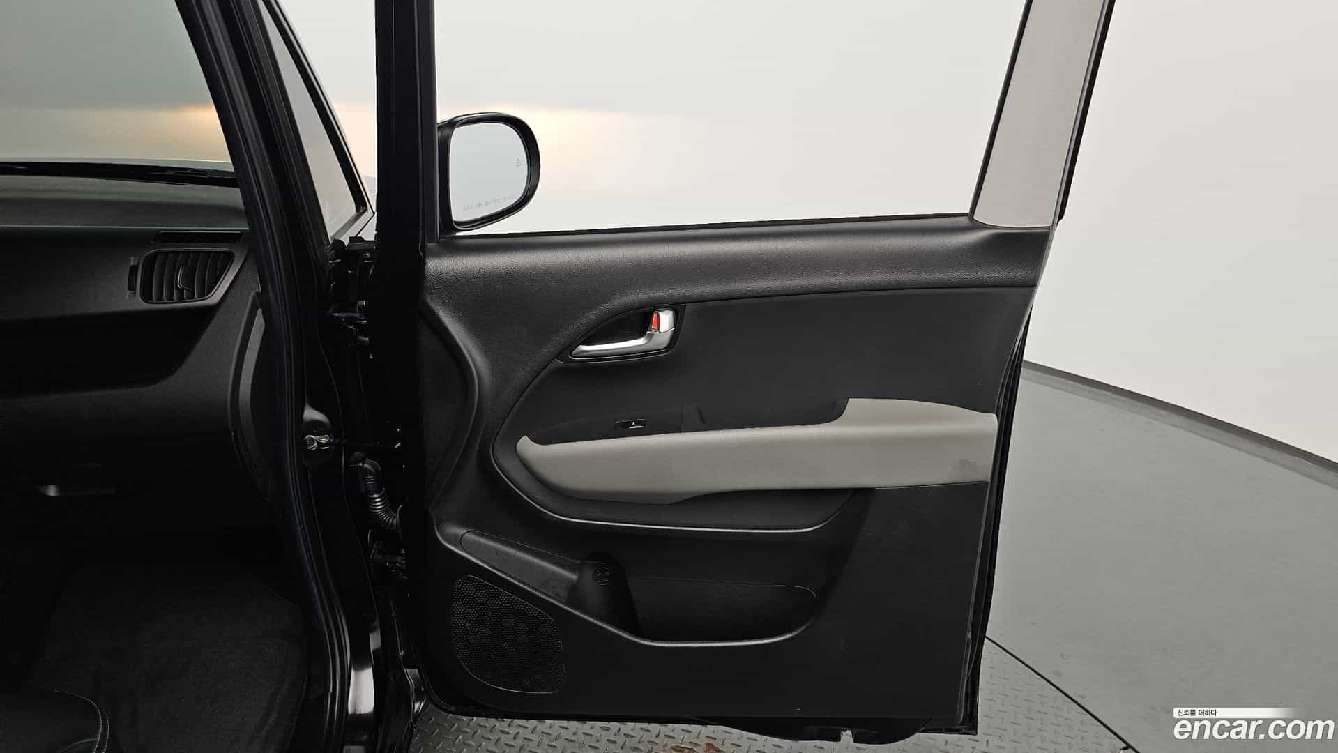 RAY Kia 2023.1-INNER-034