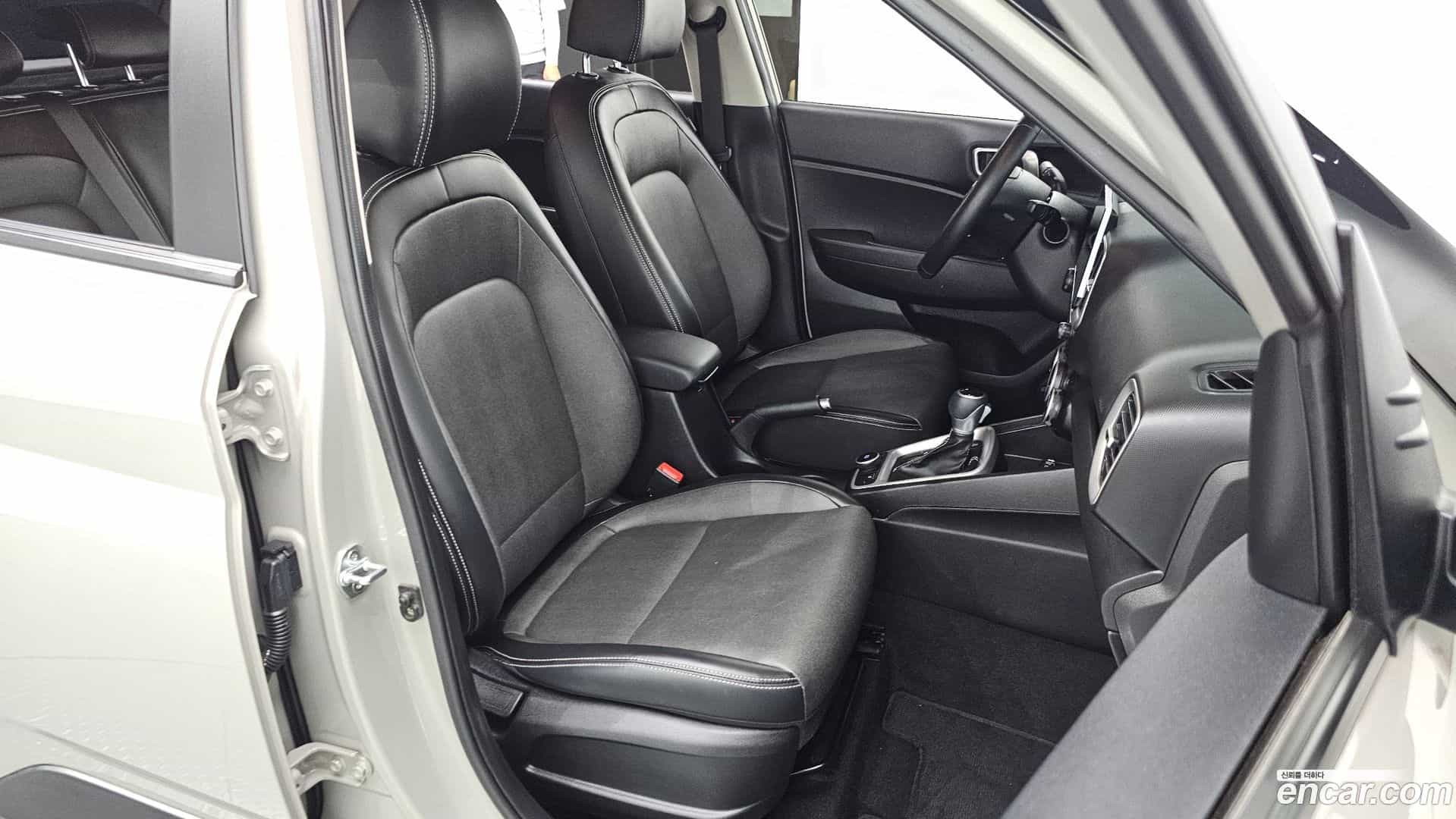 Venue Hyundai 2020.5-OPTION-015