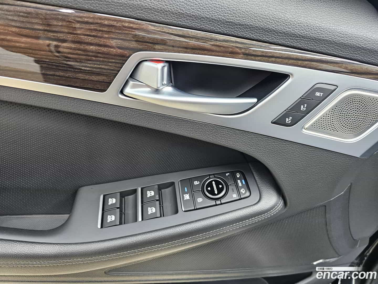G80 Genesis 2019.5-INNER-010