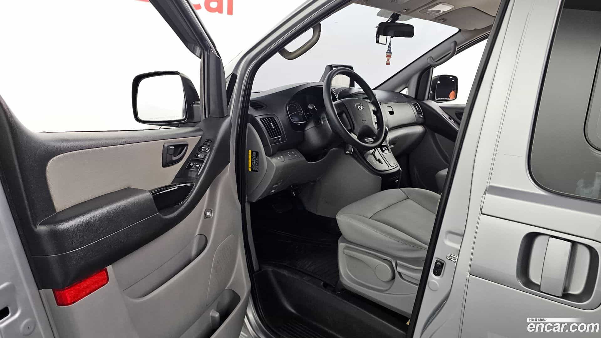 Starex Hyundai 2017.7-INNER-010