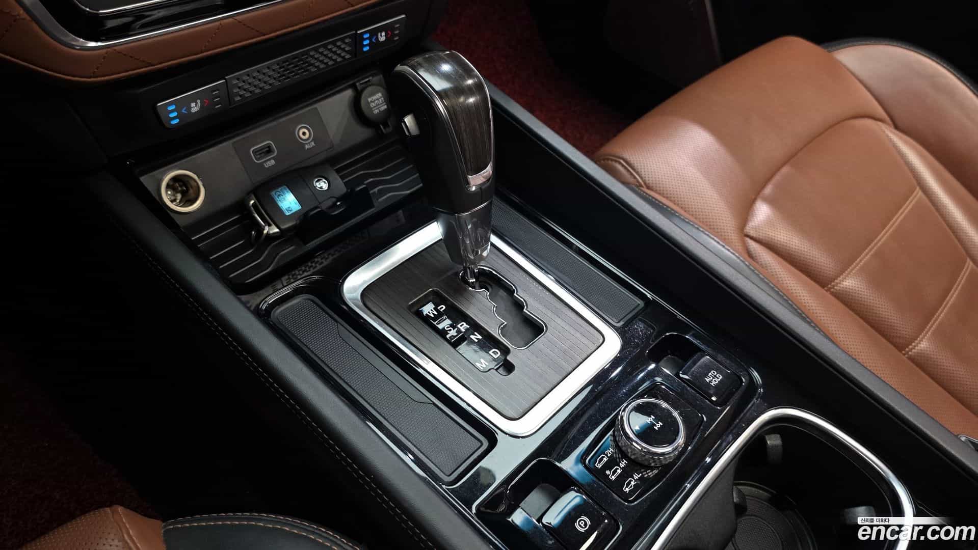 Rexton KG Mobility 2018.1-INNER-009