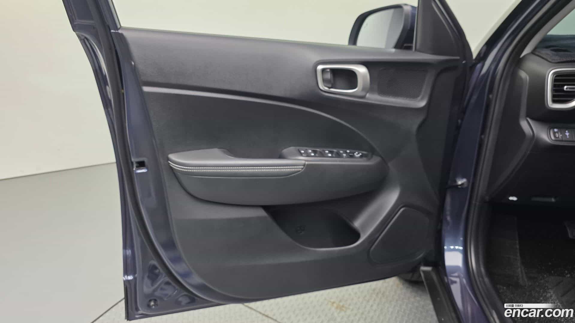 Venue Hyundai 2025.6-INNER-034