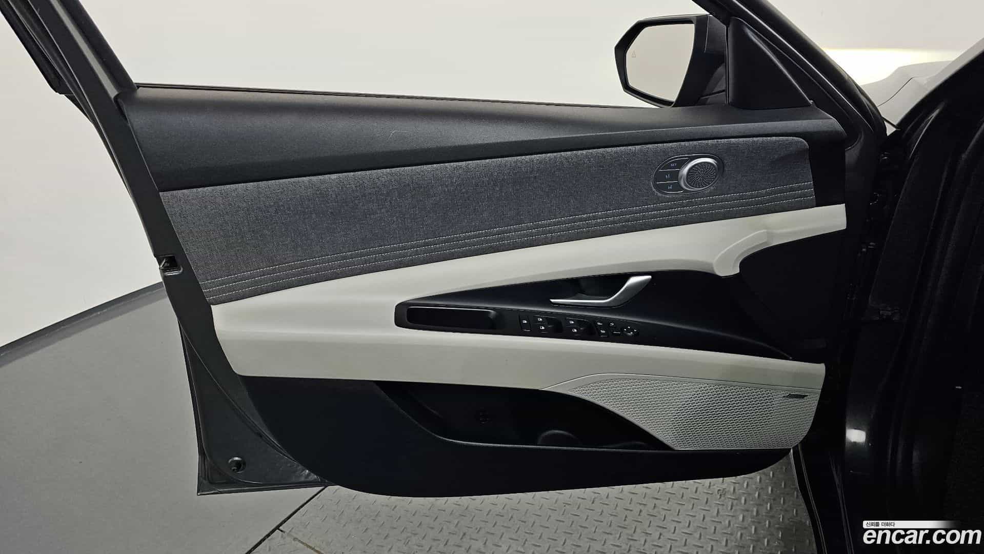 AVANTE Hyundai 2022.2-INNER-034