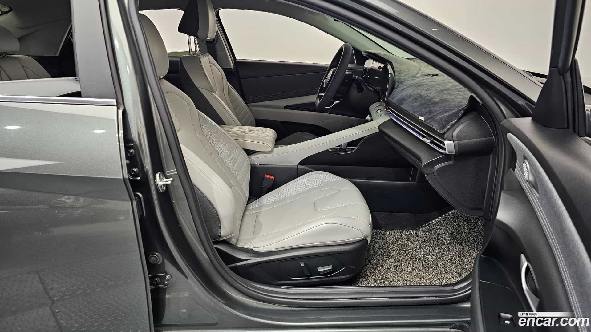 AVANTE Hyundai 2022.2-INNER-036