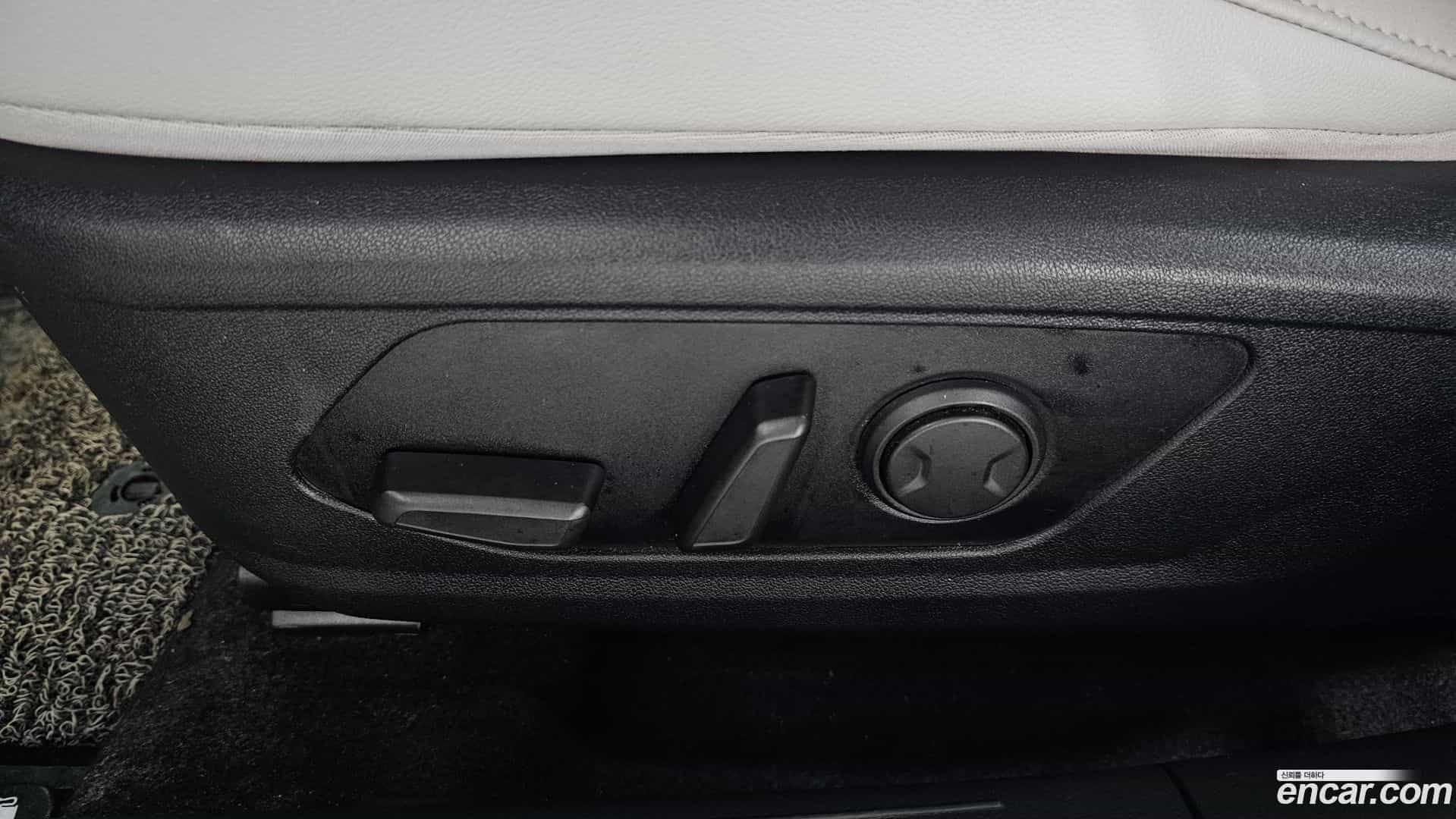 AVANTE Hyundai 2022.2-OPTION-046