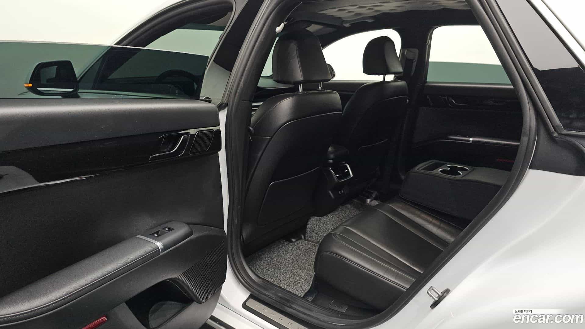 Grandeur Hyundai 2023.5-OPTION-016