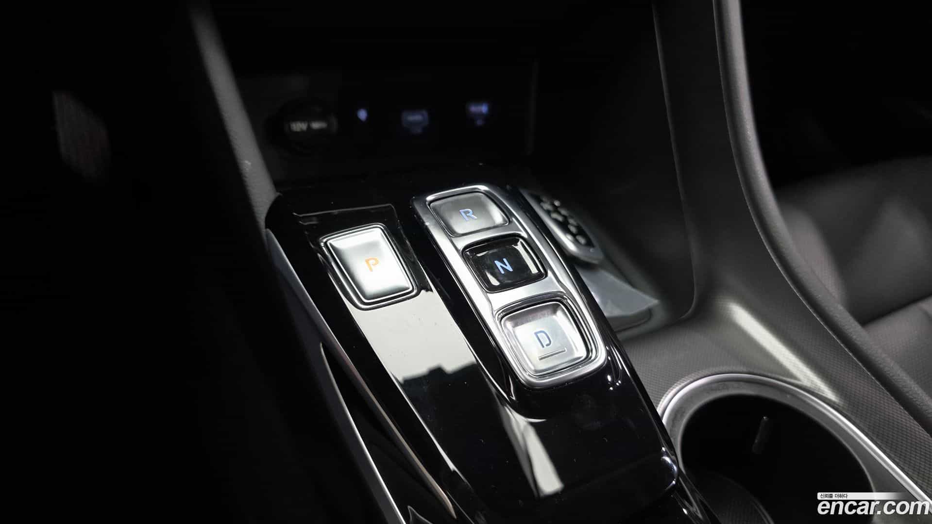 Sonata Hyundai 2023.1-INNER-009