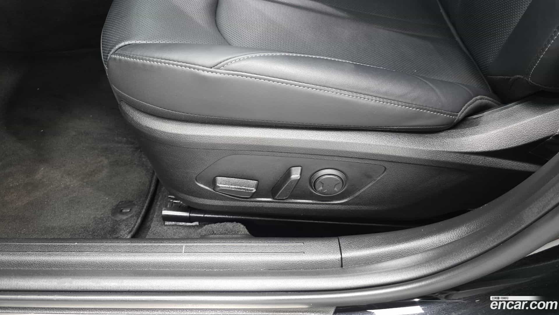 Sonata Hyundai 2023.1-OPTION-043