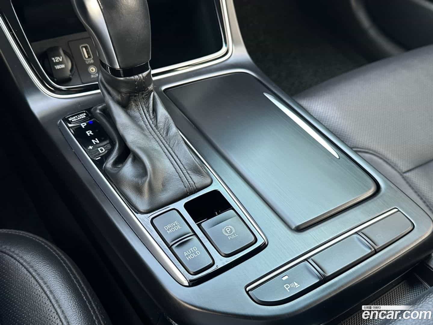 Grandeur Hyundai 2017.8-OPTION-017
