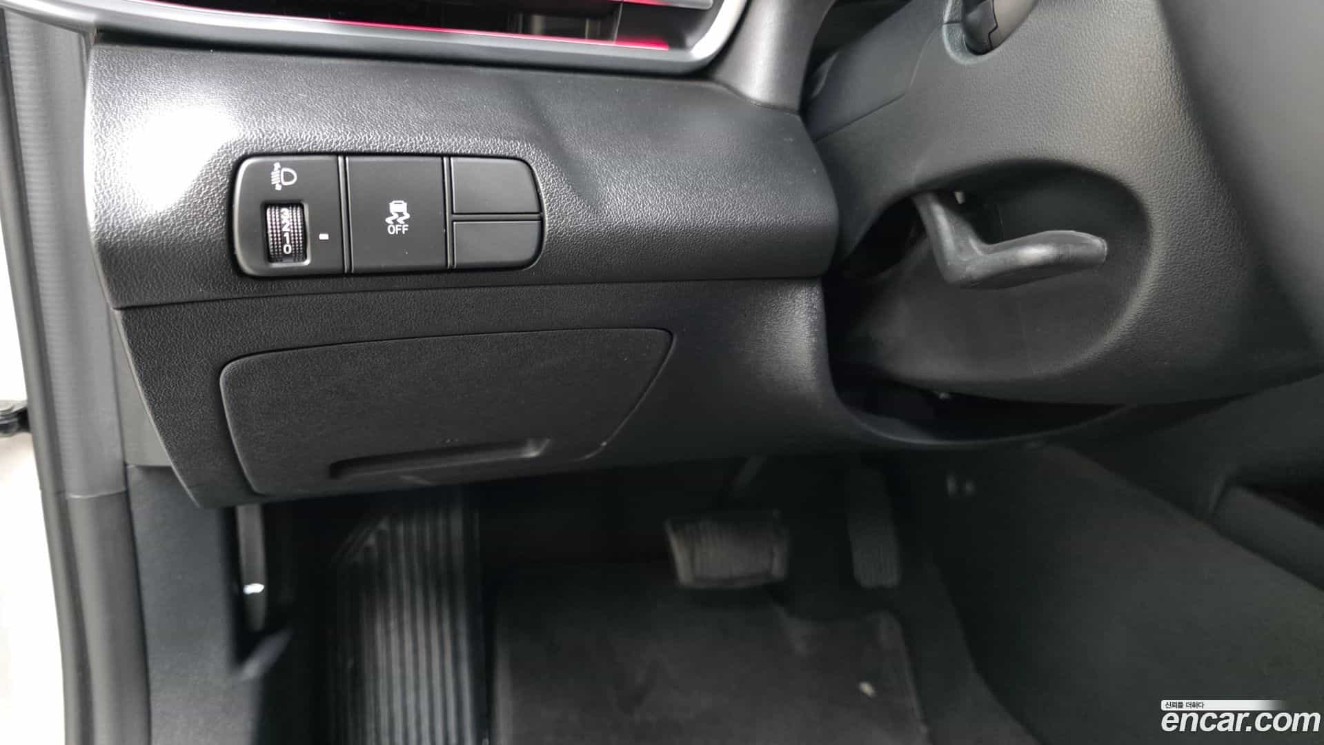 AVANTE Hyundai 2023.7-OPTION-023