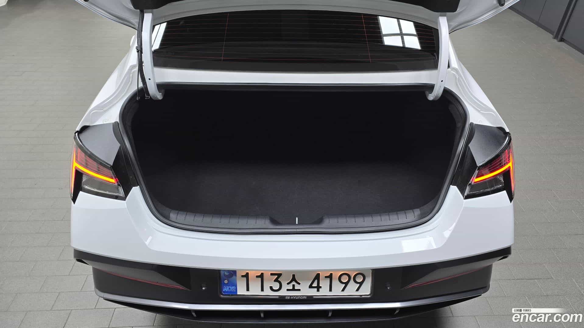 AVANTE Hyundai 2023.8-OPTION-024