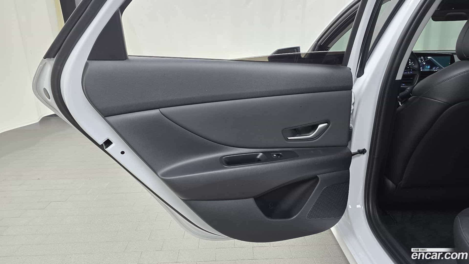 AVANTE Hyundai 2023.8-INNER-035