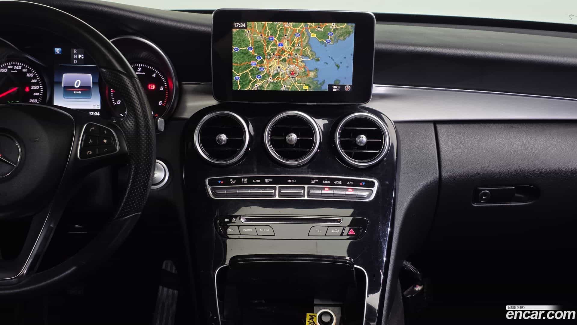 C-Class Mercedes-Benz 2016.10-OPTION-016