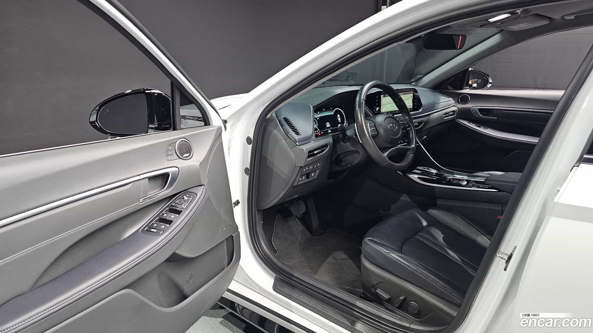 Sonata Hyundai 2022.4-INNER-010