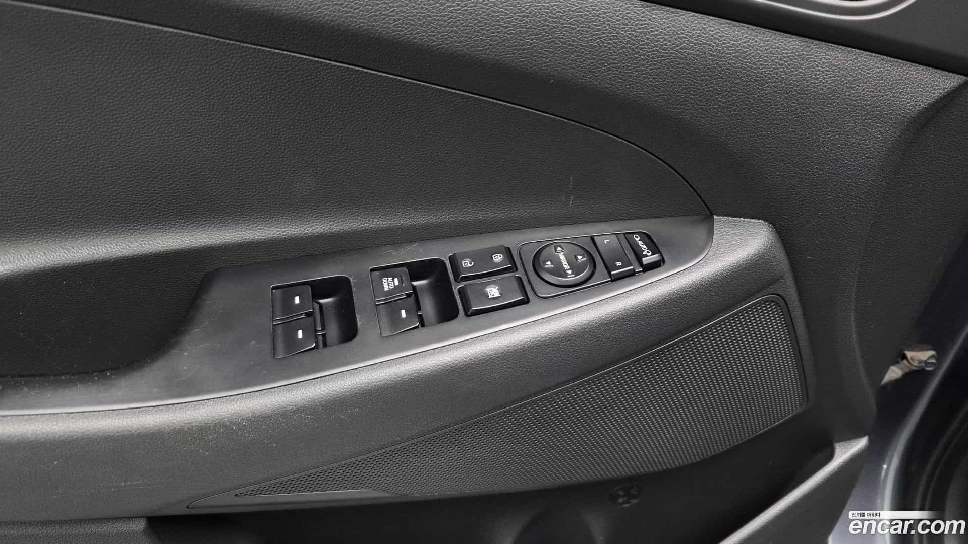 Tucson Hyundai 2016.4-OPTION-040